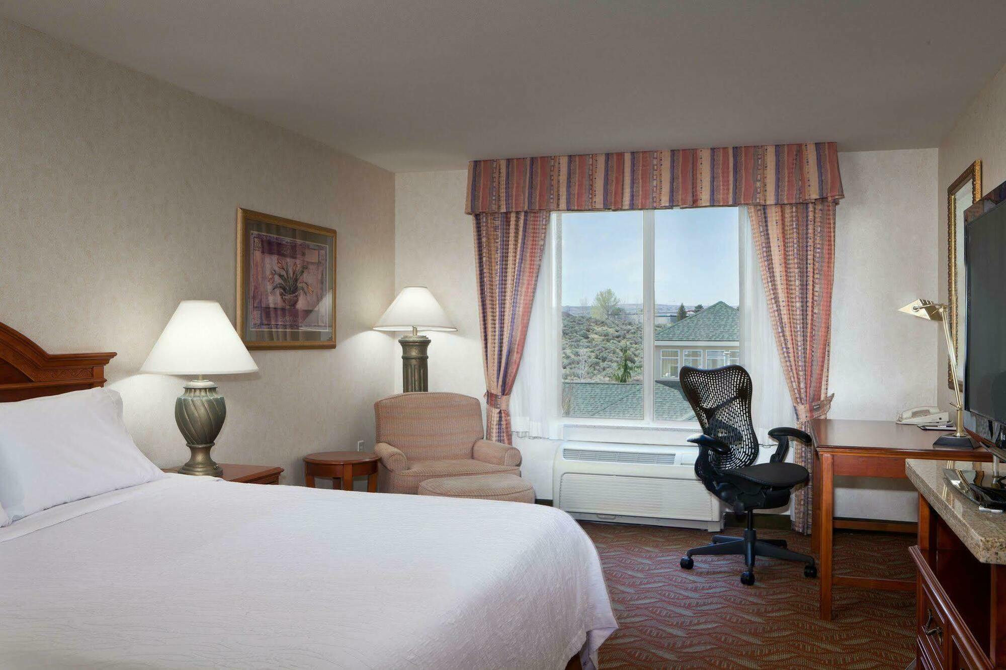 Hilton Garden Inn Tri-Cities/Kennewick Buitenkant foto